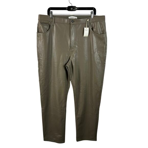 Abercrombie & Fitch 90s Straight Ultra High Rise Vegan Leather Pants 34L / 18L